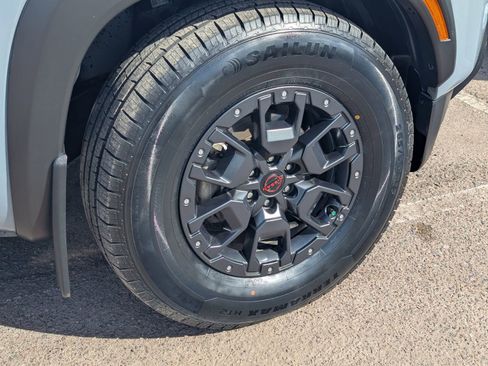 Used 2022 Nissan Frontier Pro-X w/ Pro-X Premium Package image 4