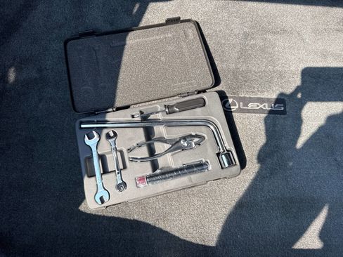 Used 2003 Lexus LS 430 image 32