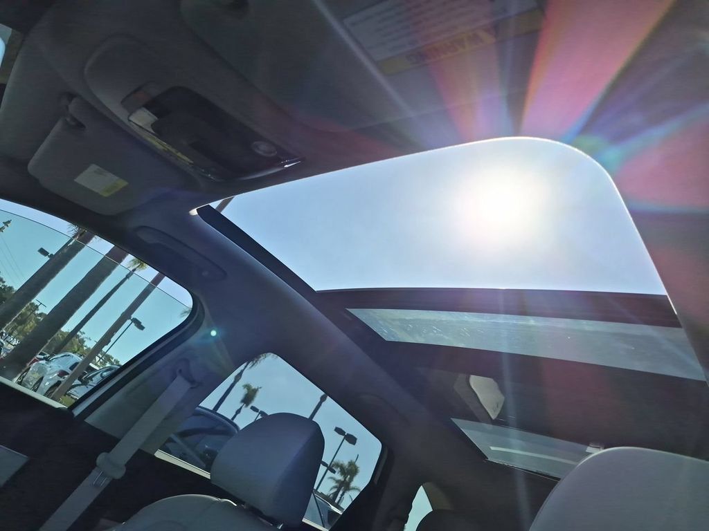 New 2026 Kia Sorento S FWD image 19