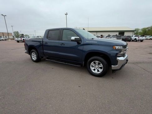 Used 2019 Chevrolet Silverado 1500 LT w/ Convenience Package AWD/4WD image 7