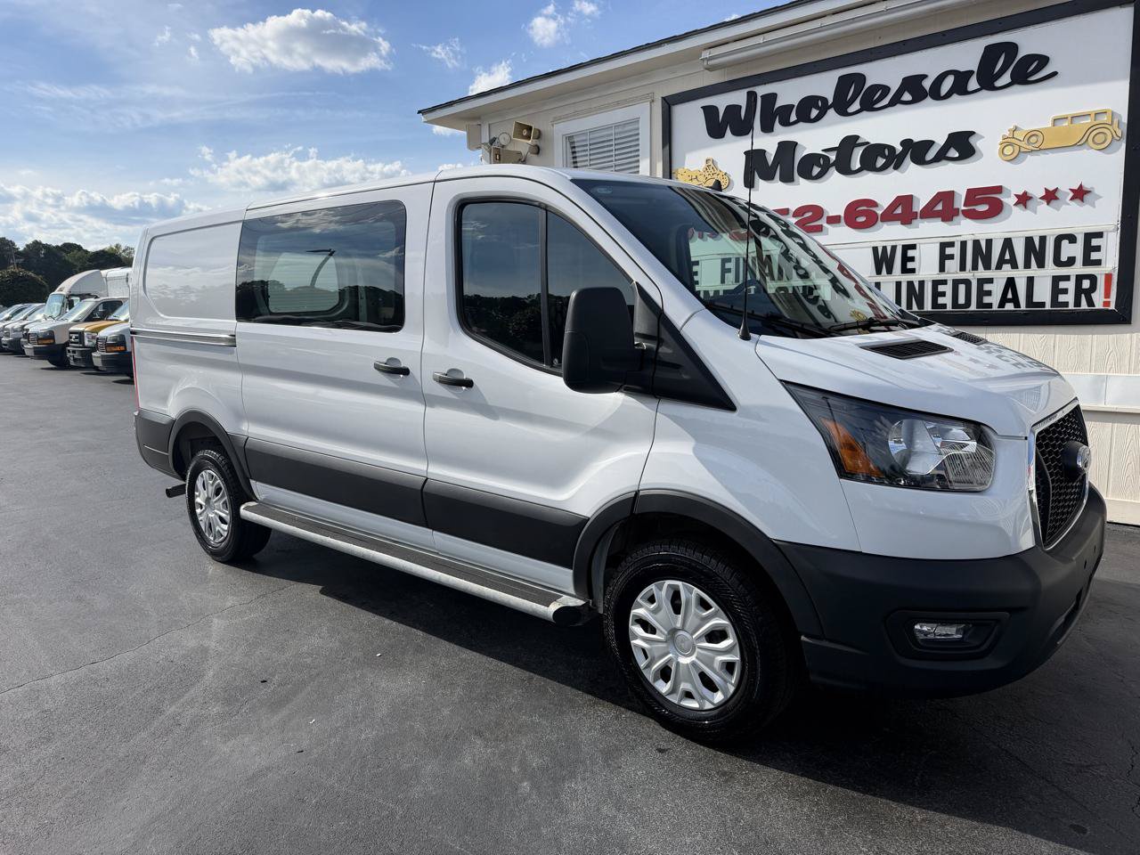 Used 2025 Ford Transit 250 Low Roof w/ Exterior Upgrade Package RWD image 2
