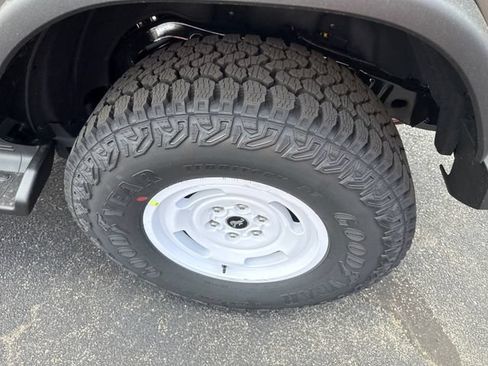 New 2026 Ford Bronco Heritage Edition AWD/4WD image 18