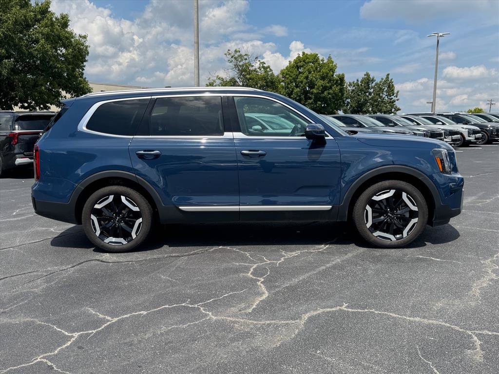 Certified 2024 Kia Telluride S w/ S Sunroof Package FWD image 2