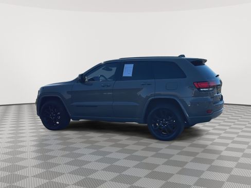 Used 2021 Jeep Grand Cherokee Laredo X image 6