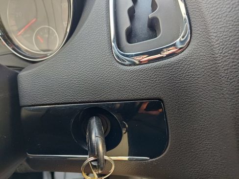 Used 2018 Dodge Grand Caravan SXT FWD image 21
