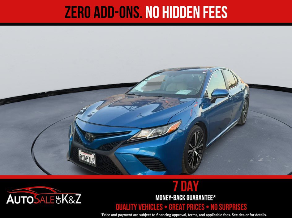 Used 2018 Toyota Camry SE FWD image 2