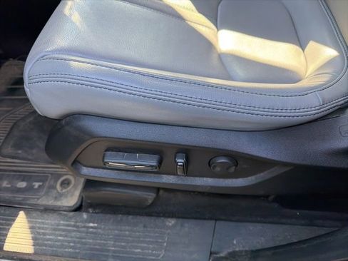 Used 2023 Honda Pilot Touring image 9