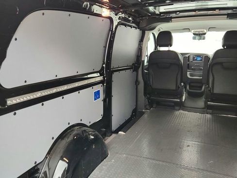 Used 2023 Mercedes-Benz Metris image 23