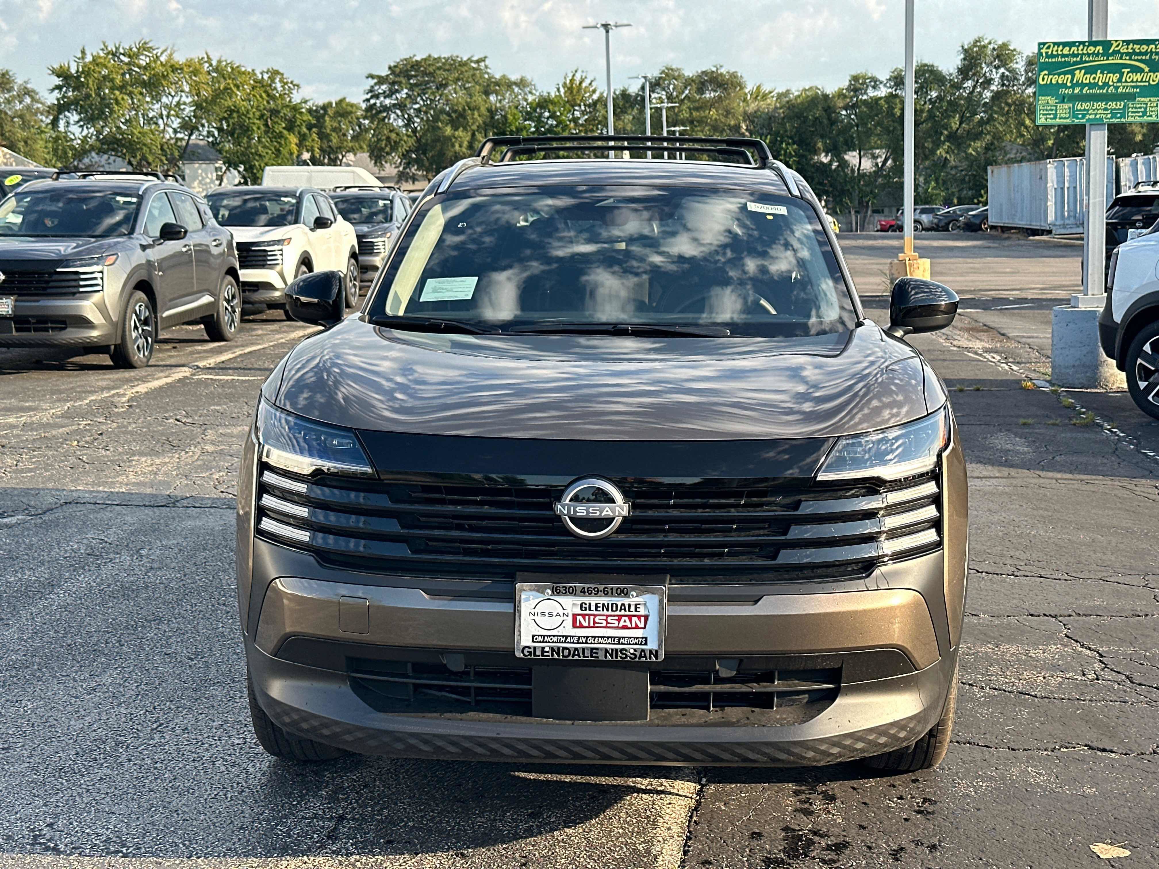 New 2027 Nissan Kicks SV AWD/4WD image 2