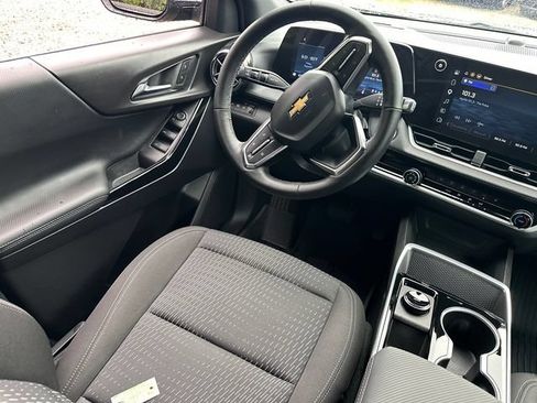 Used 2026 Chevrolet Equinox LT w/ LPO, Floor Liner Package AWD/4WD image 21
