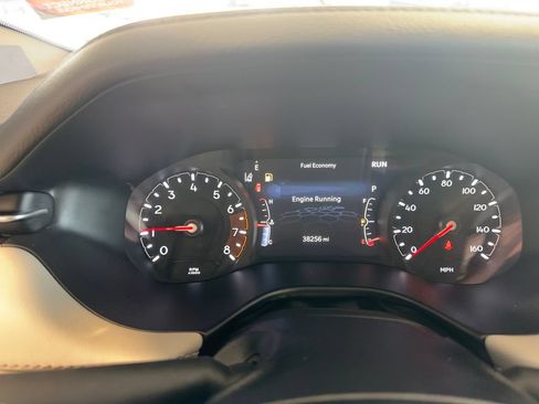 Used 2025 Jeep Compass Limited AWD/4WD image 24