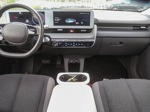 Used 2024 Hyundai Ioniq 5 SEL image 13