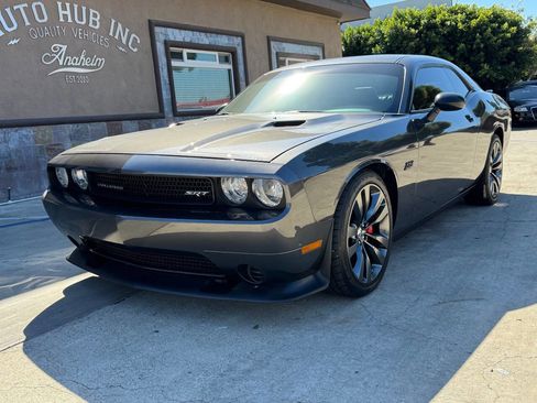 Used 2014 Dodge Challenger SRT8 Core w/ Satin Vapor Edition image 3