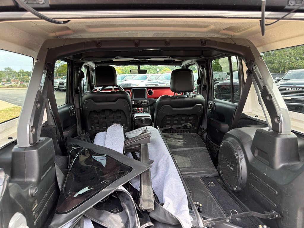 Used 2018 Jeep Wrangler Unlimited Rubicon w/ Dual Top Group AWD/4WD image 13