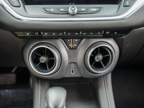 Used 2023 Chevrolet Blazer LT image 31