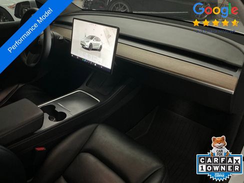 Used 2022 Tesla Model Y Performance image 11