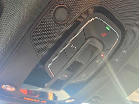 Used 2023 Audi A4 2.0T Premium w/ Convenience Package image 34