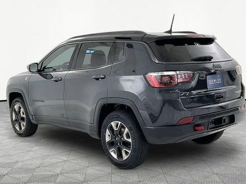 Used 2018 Jeep Compass Trailhawk w/ Leather Interior Group AWD/4WD image 4