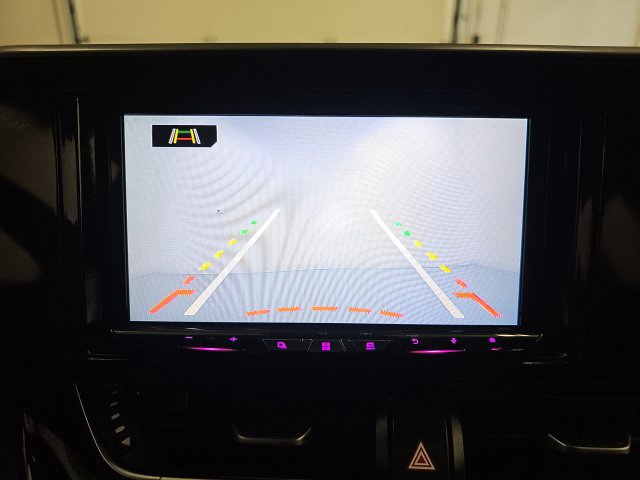 Used 2018 Toyota C-HR XLE FWD image 26