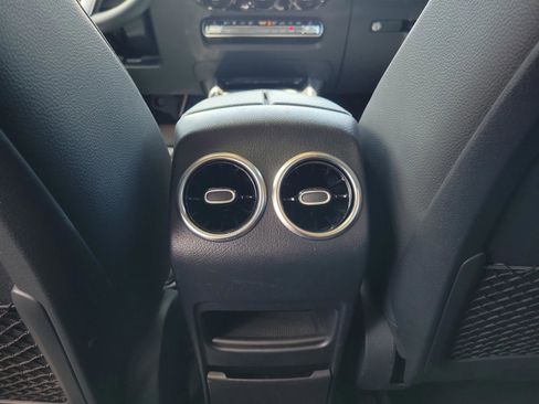 Certified 2022 Mercedes-Benz GLA 250 image 11