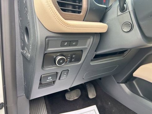 Certified 2023 Ford Expedition Limited image 10