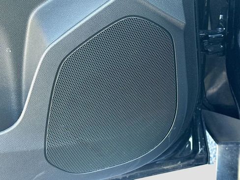 Used 2025 Chevrolet Trax LT w/ Driver Confidence Package image 23