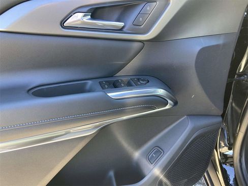 New 2026 Chevrolet Traverse LT image 17