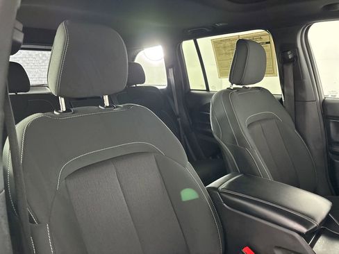 Used 2024 Jeep Grand Cherokee Laredo X image 28