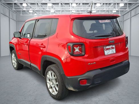 Certified 2023 Jeep Renegade Latitude image 3
