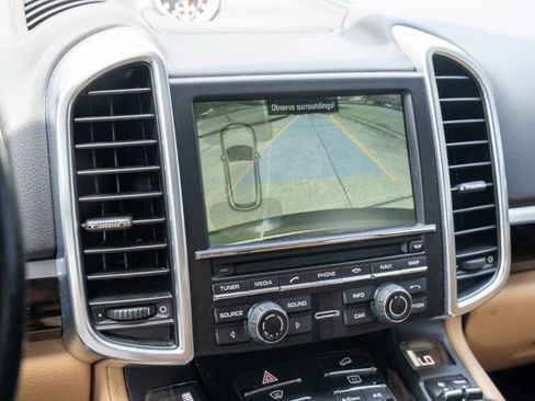 Used 2014 Porsche Cayenne AWD/4WD image 28