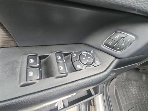 Used 2021 Ford Expedition Limited image 24