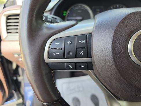 Used 2018 Lexus RX 450hL Luxury w/ Accessory Package AWD/4WD image 37