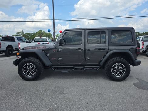Used 2024 Jeep Wrangler Unlimited Rubicon w/ Technology Group AWD/4WD image 4