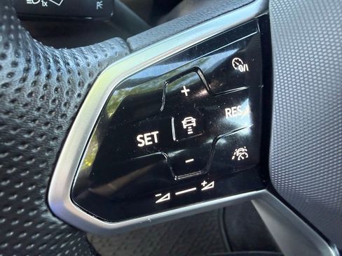 Used 2024 Volkswagen Tiguan SEL R-Line AWD/4WD image 92