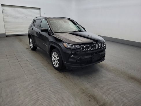 Used 2023 Jeep Compass Latitude AWD/4WD image 13