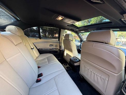 Used 2007 BMW 750i RWD image 41