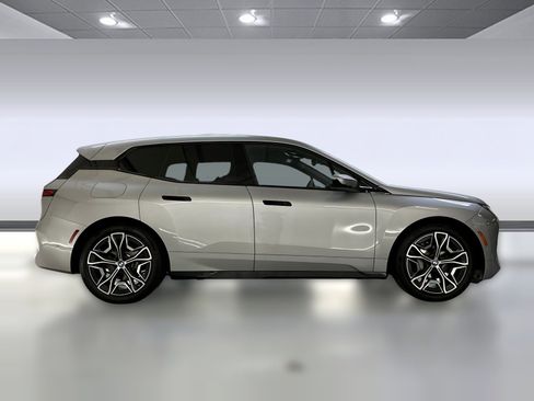 New 2026 BMW iX xDrive60 image 7
