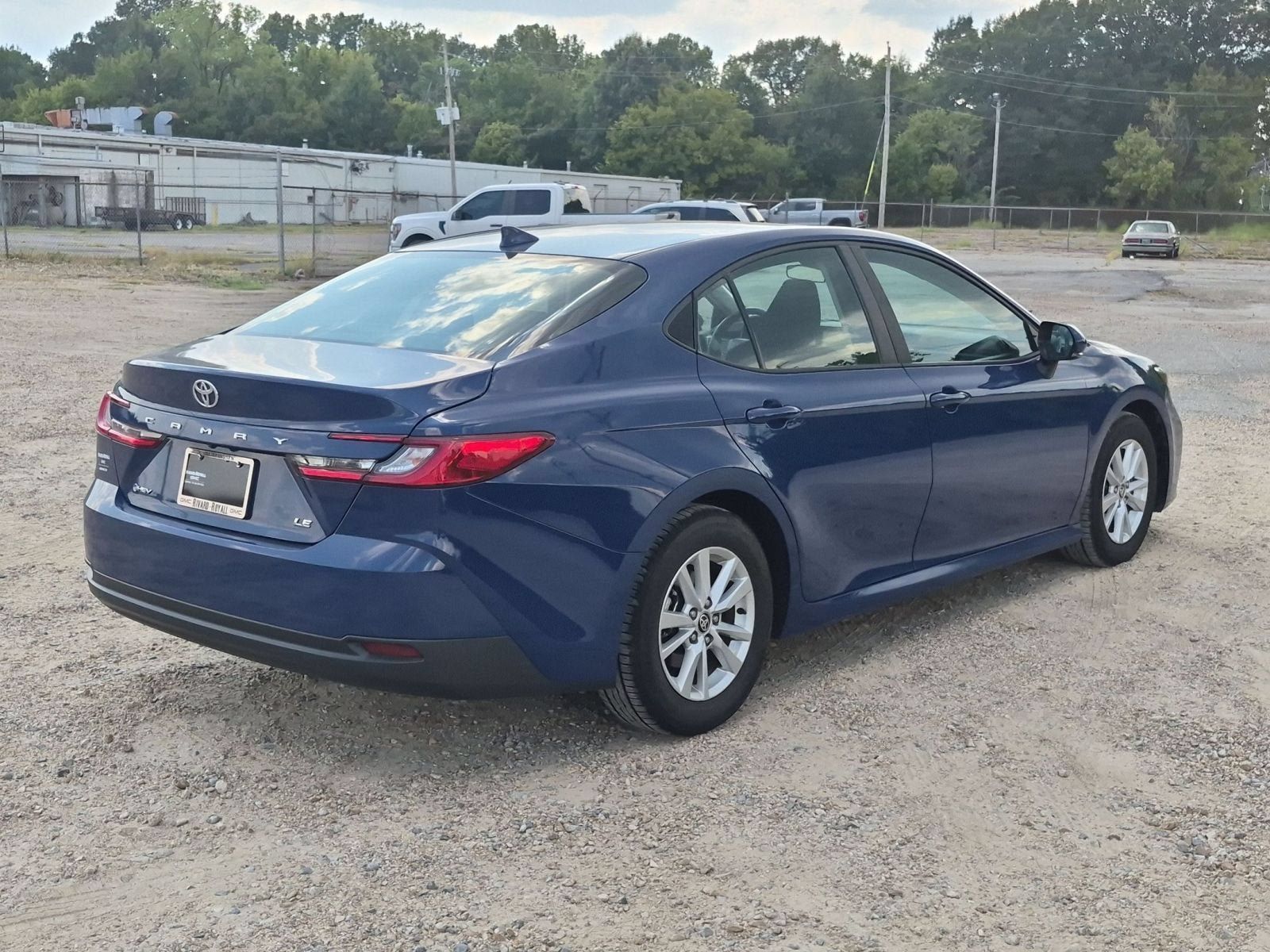 Used 2025 Toyota Camry LE FWD image 6