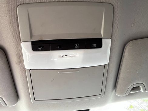 Used 2024 Nissan Altima 2.5 SV FWD image 24