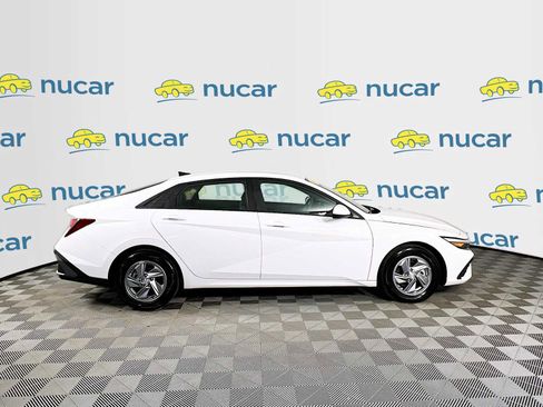 Certified 2024 Hyundai Elantra SE image 8