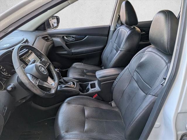 Used 2017 Nissan Rogue SL w/ SL Premium Package FWD image 16