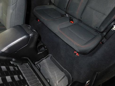Used 2020 Jeep Wrangler Rubicon w/ Uconnect 4C Nav & Sound Group AWD/4WD image 33