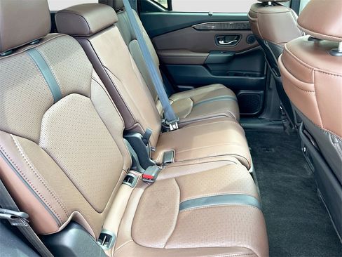 Used 2024 Honda Pilot Elite image 29