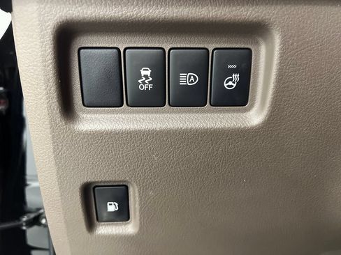 Used 2022 Lexus GX 460 Premium w/ Accessory Package AWD/4WD image 53