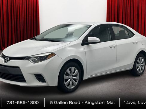 Used 2015 Toyota Corolla LE FWD image 1