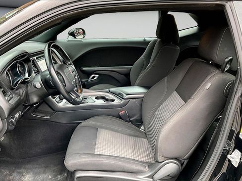 Used 2023 Dodge Challenger SXT image 20