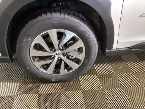 Certified 2025 Subaru Outback Premium AWD/4WD image 7