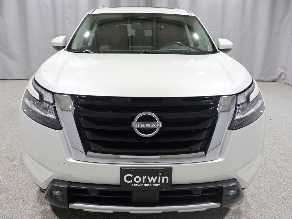 Used 2022 Nissan Pathfinder Platinum w/ Cargo Package AWD/4WD image 9