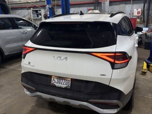 Used 2025 Kia Sportage SX Prestige image 3