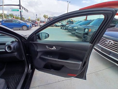 Used 2020 Kia Forte Sedan FWD image 16